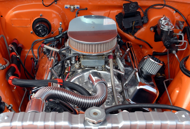 garagiste-MONTMEYAN-min_car-engine-1738309